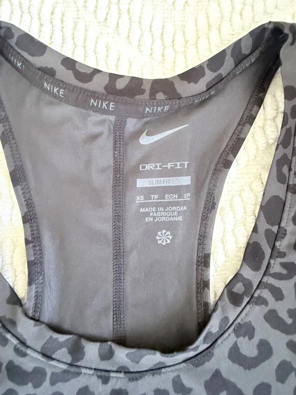 Nike Dri-FIT Leopard Print Cropped Tank Top Racerback Gray XS